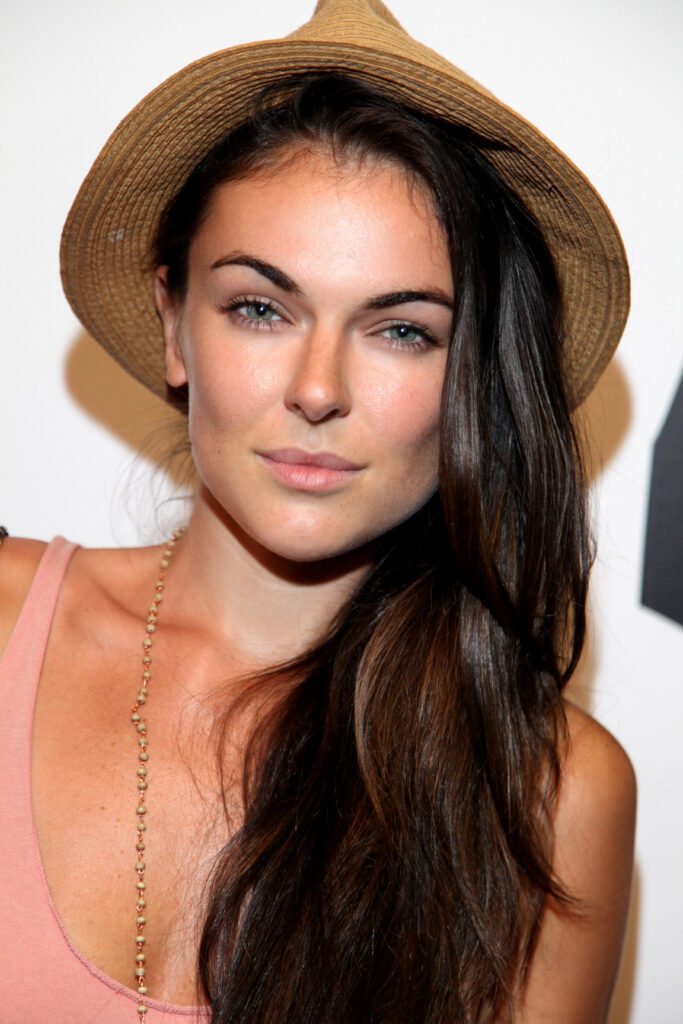 serinda swan height